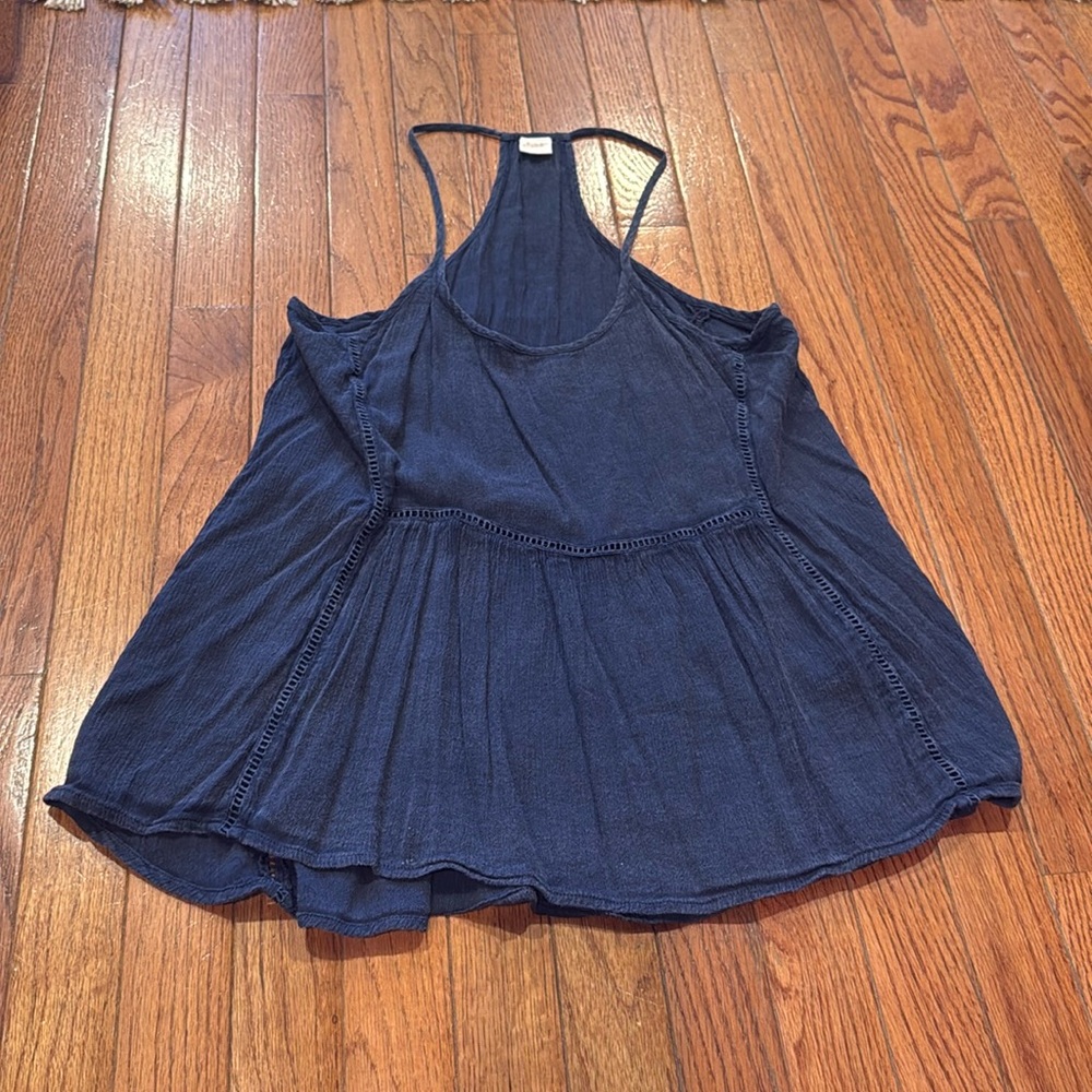 Sun & Shadow Tank